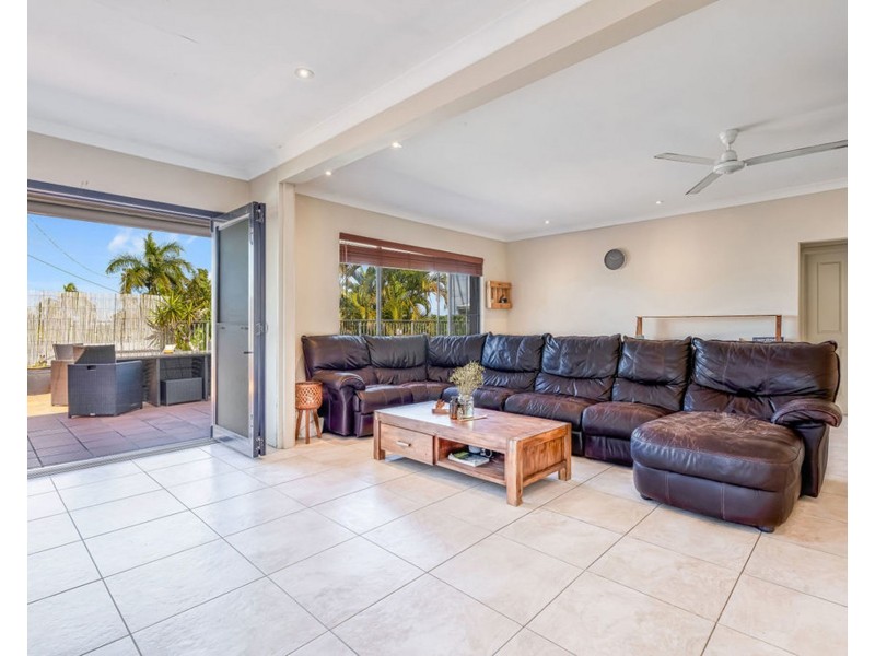 24 Poinciana Avenue, Mooloolaba QLD 4557
