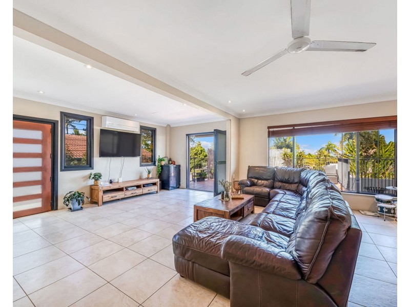 24 Poinciana Avenue, Mooloolaba QLD 4557