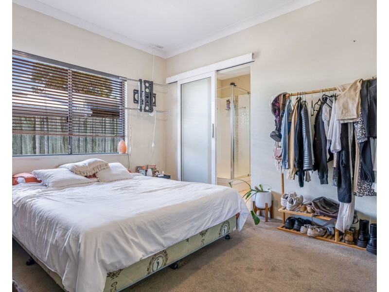 24 Poinciana Avenue, Mooloolaba QLD 4557