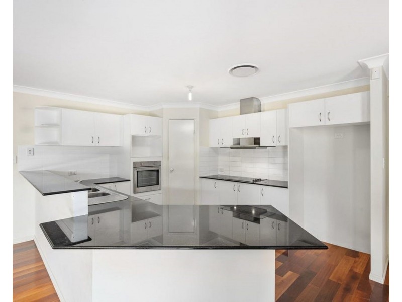 15 Stringybark Drive, Molendinar QLD 4214