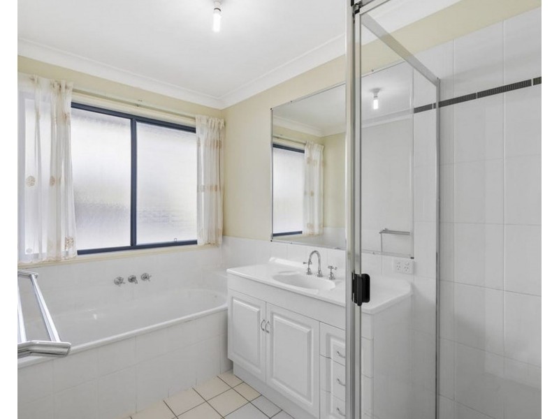 15 Stringybark Drive, Molendinar QLD 4214