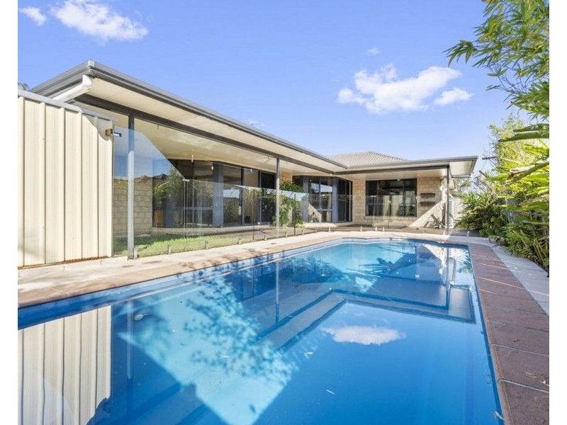 15 Stringybark Drive, Molendinar QLD 4214