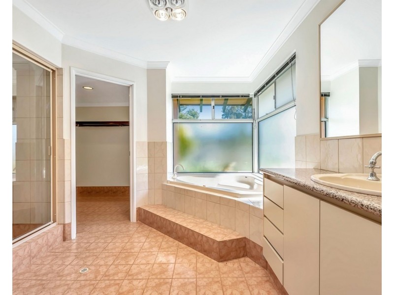 8 Ledger Street, Warnbro WA 6169