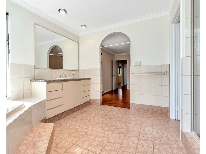 8 Ledger Street, Warnbro WA 6169