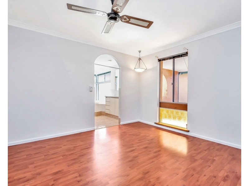 8 Ledger Street, Warnbro WA 6169