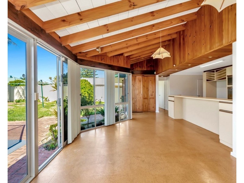 8 Ledger Street, Warnbro WA 6169