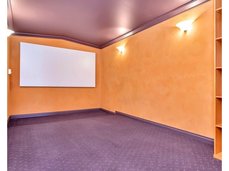 8 Ledger Street, Warnbro WA 6169