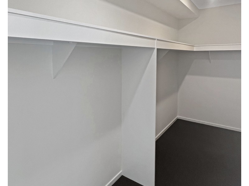 24 Helena Street, Spring Mountain QLD 4124