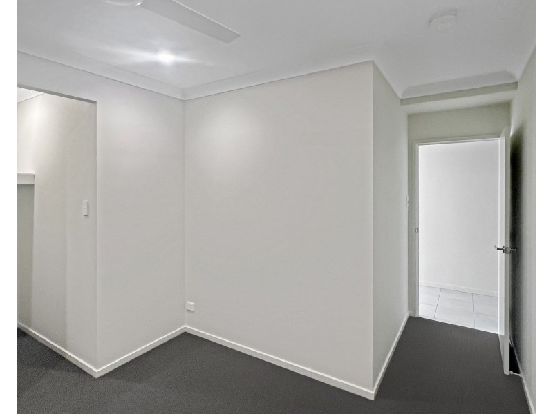 24 Helena Street, Spring Mountain QLD 4124