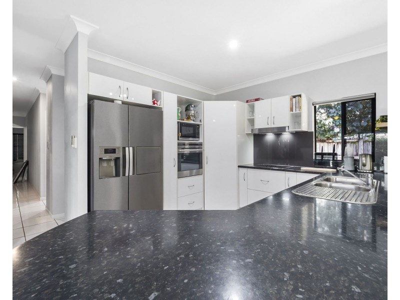 22 Montalbion Avenue, Trinity Park QLD 4879