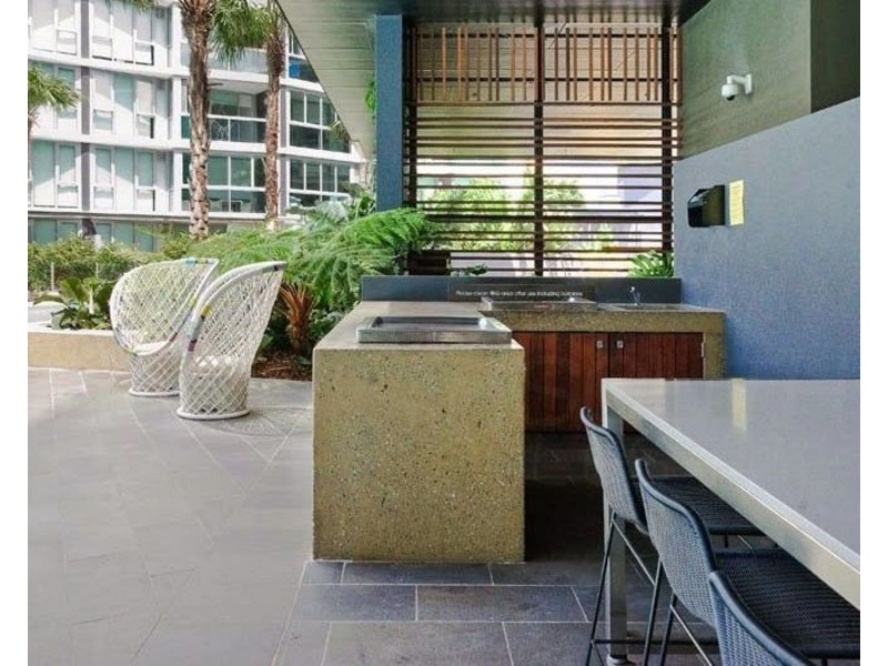 20205/8 Hercules Street, Hamilton QLD 4007