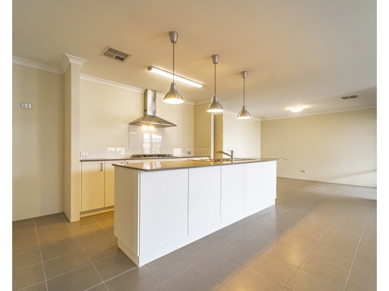 37 Wanderer Parkway, Baldivis WA 6171