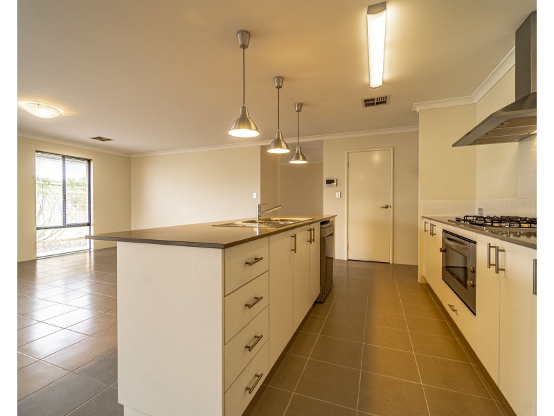 37 Wanderer Parkway, Baldivis WA 6171