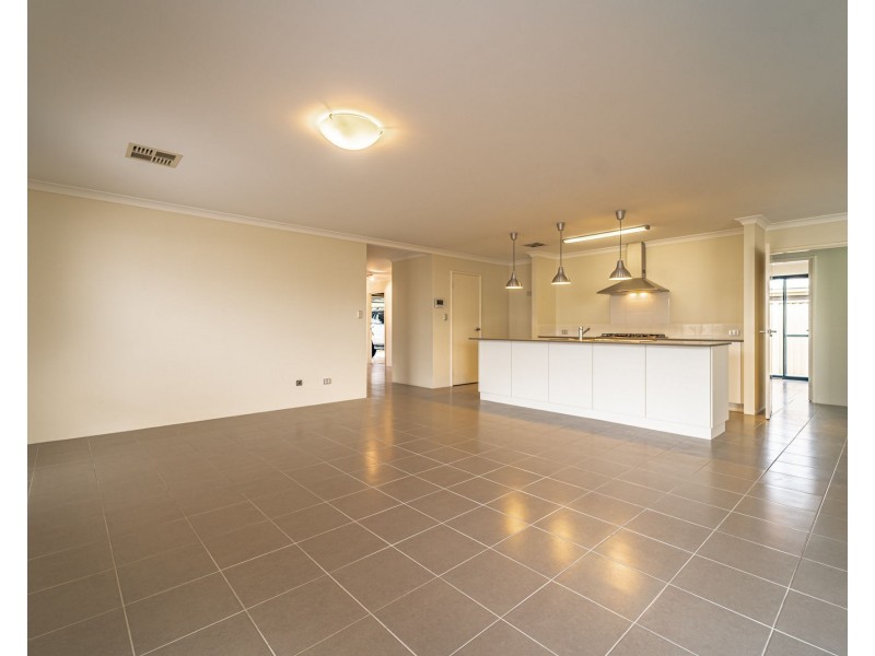 37 Wanderer Parkway, Baldivis WA 6171