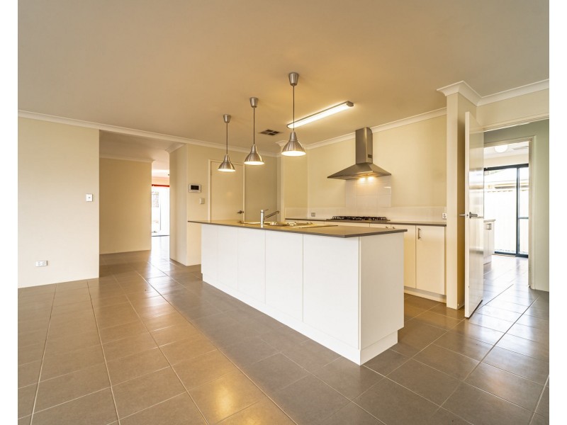 37 Wanderer Parkway, Baldivis WA 6171