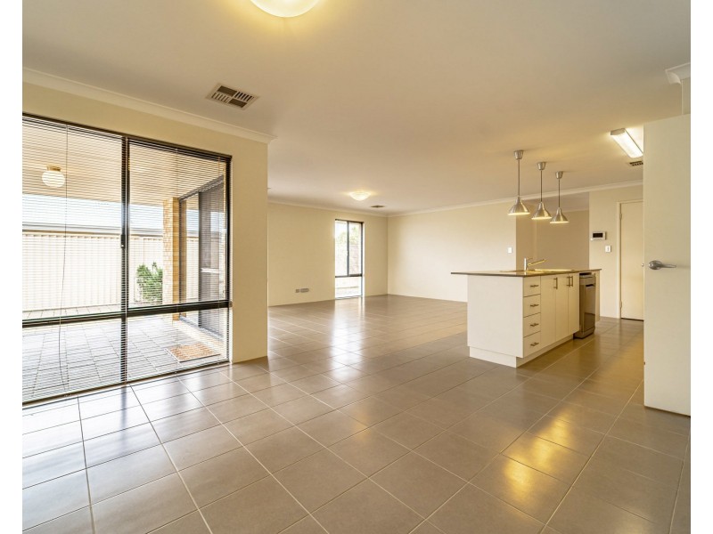 37 Wanderer Parkway, Baldivis WA 6171