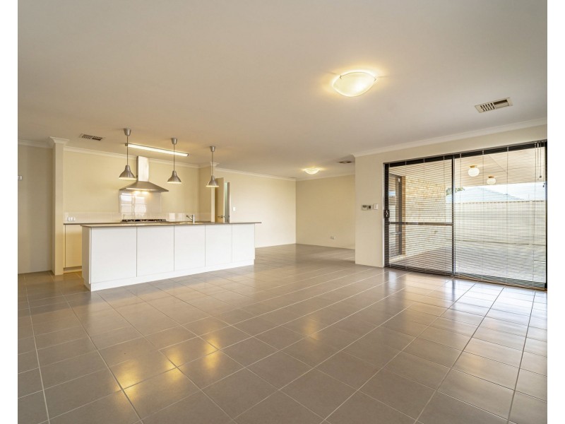 37 Wanderer Parkway, Baldivis WA 6171