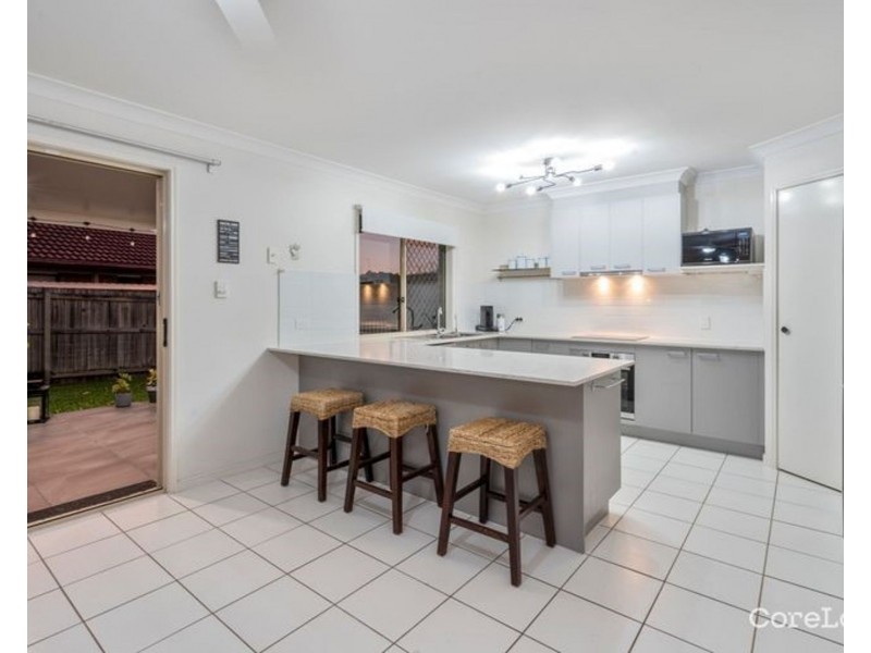 33 Goldcrest Drive, Upper Coomera QLD 4209