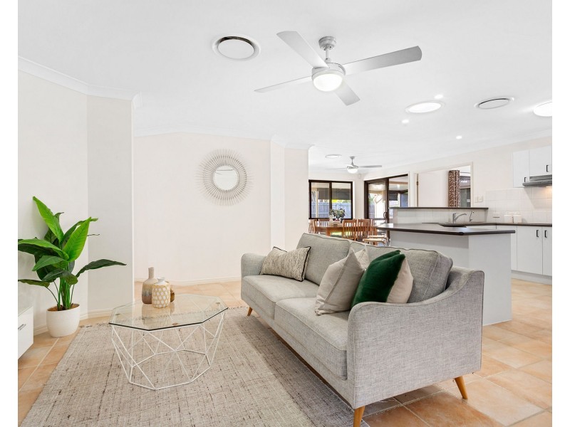 115 Albany Forest Drive, Albany Creek QLD 4035