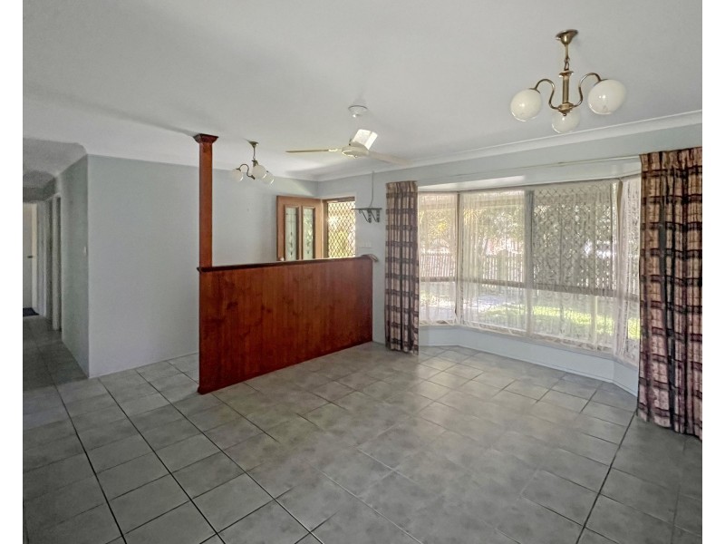 25 Dellvene Cres, Rosewood QLD 4340