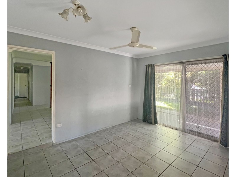 25 Dellvene Cres, Rosewood QLD 4340
