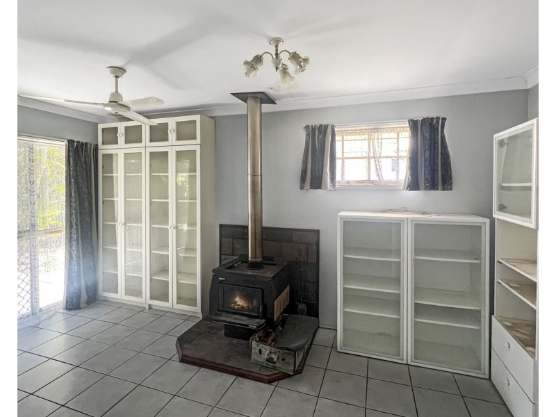 25 Dellvene Cres, Rosewood QLD 4340
