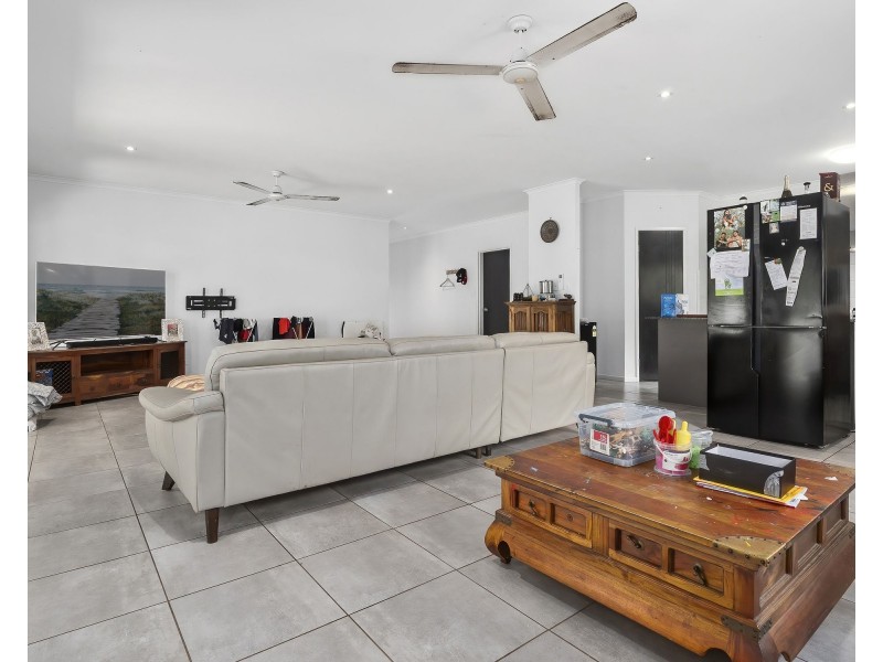 16 Captain Cook Highway, Wangetti QLD 4877
