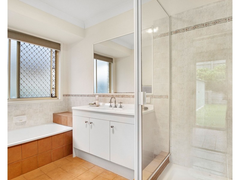 96 Lancewood Drive, Albany Creek QLD 4035