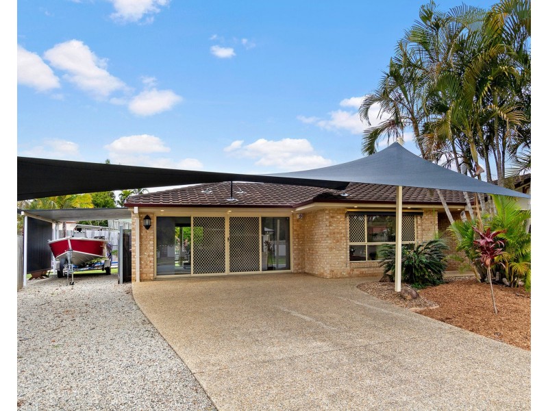 96 Lancewood Drive, Albany Creek QLD 4035