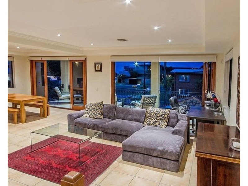 1/14 Fraser Avenue, Miami QLD 4220