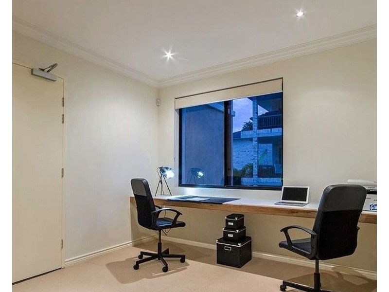 1/14 Fraser Avenue, Miami QLD 4220