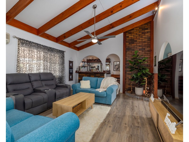 13 Bryant Street, Beachmere QLD 4510