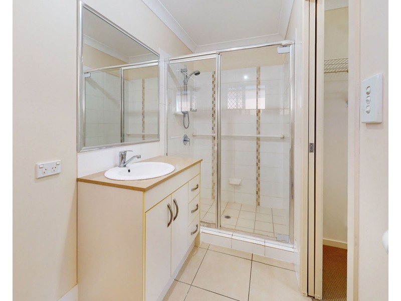 1/9 Progress Avenue, Beachmere QLD 4510