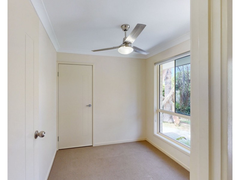 1/9 Progress Avenue, Beachmere QLD 4510