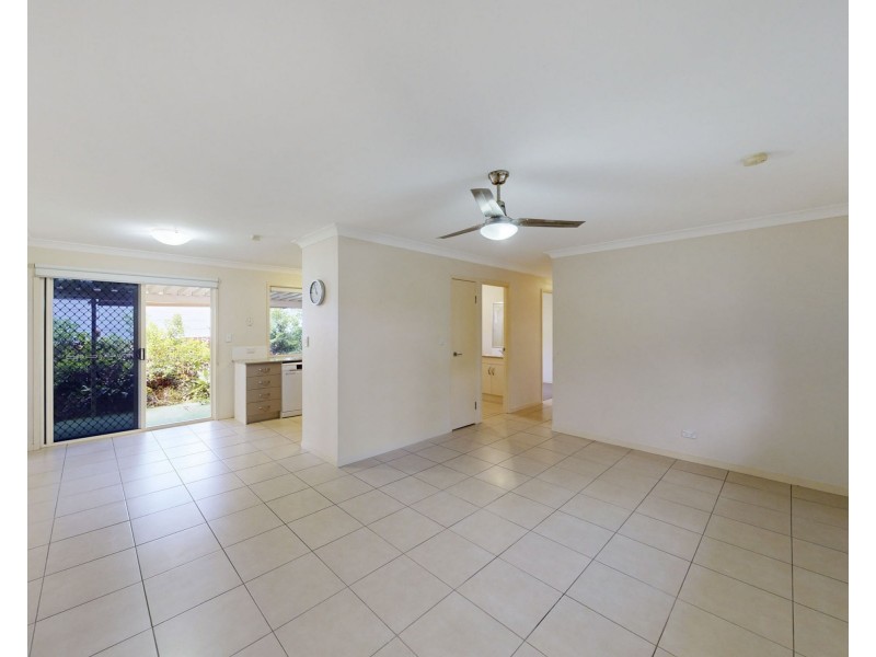 1/9 Progress Avenue, Beachmere QLD 4510