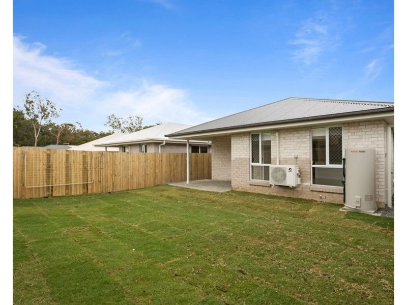 4 Idyllic Street, Park Ridge QLD 4125