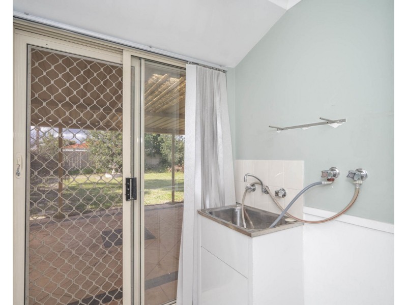 16 Bronzewing Street, Huntingdale WA 6110