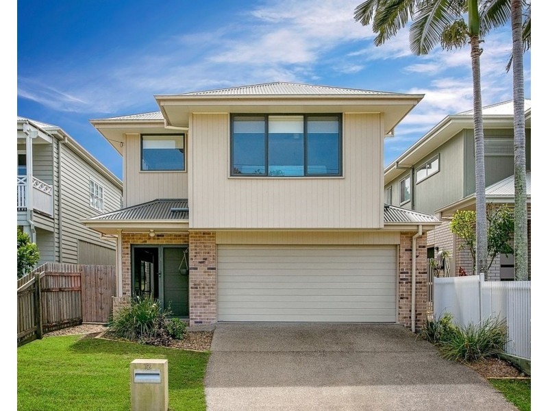 12 Brennan Street, Scarborough QLD 4020
