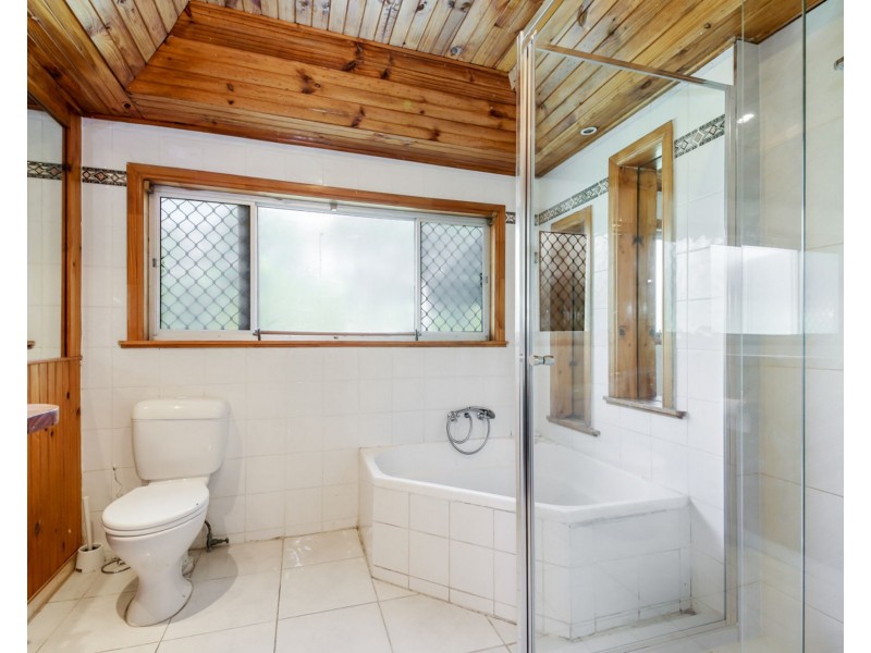 27 Ledbury Street, Aspley QLD 4034