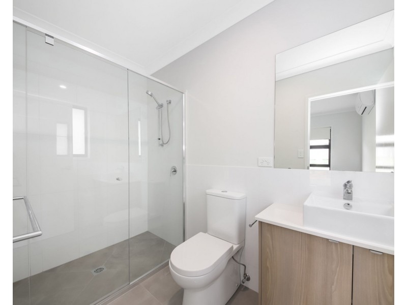 38 Oak Street, Pimpama QLD 4209