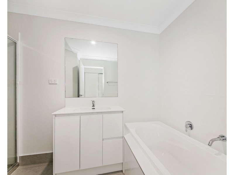 20 Rohl Street, Walloon QLD 4306