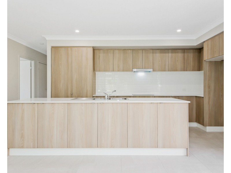 43 Oak Street, Pimpama QLD 4209