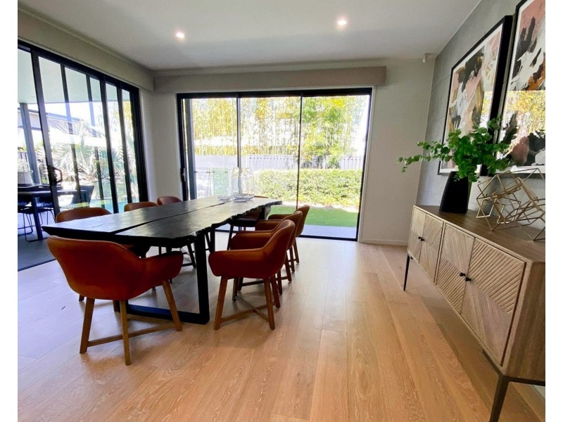 13 Clover Way, Helensvale QLD 4212