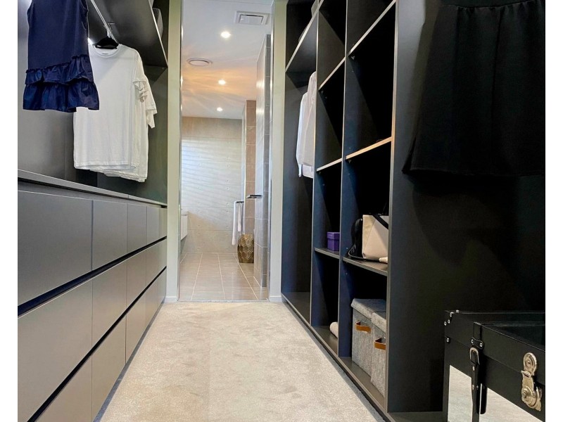 13 Clover Way, Helensvale QLD 4212