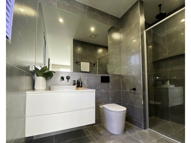 13 Clover Way, Helensvale QLD 4212