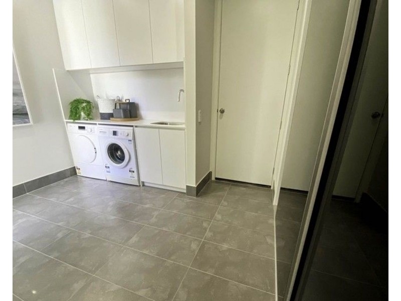 13 Clover Way, Helensvale QLD 4212