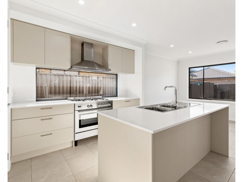 42 Dapple Street, Austral NSW 2179