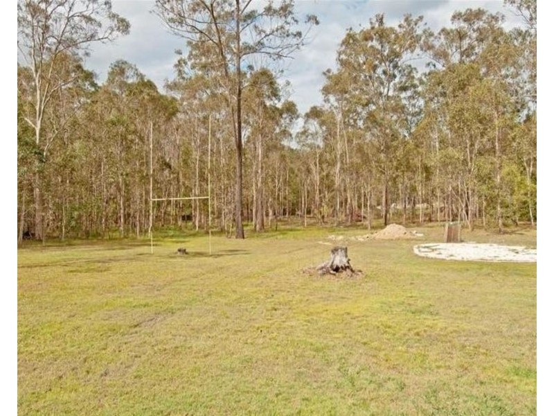 16 Cheviot Street, Greenbank QLD 4124