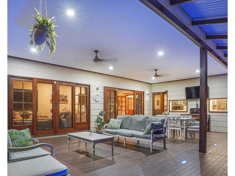 16 Cheviot Street, Greenbank QLD 4124