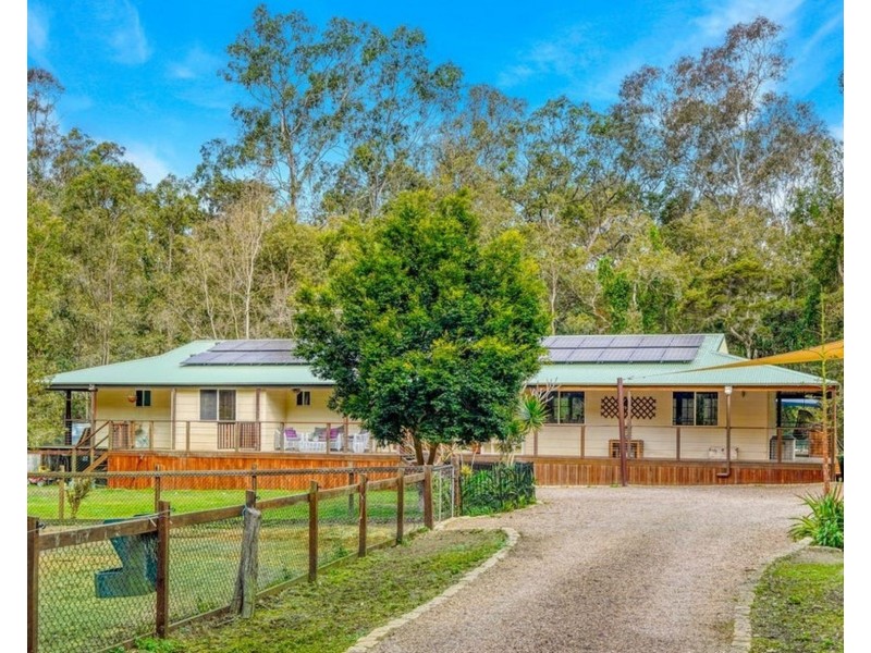 16 Cheviot Street, Greenbank QLD 4124